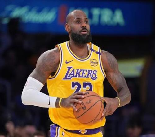 宁忠岩自豪,担任亚冬会,旗手,B体育官网,APP下载,注册领彩金,官方网站,网站入口