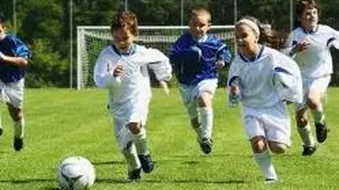 “NBA赛事：猛龙击败奇才”